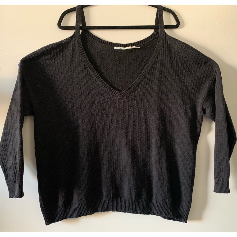 Kimchi Blue - Cold Shoulder Sweater - Black - L